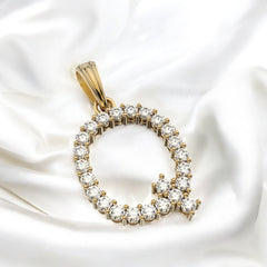 Letter Q Pendant (0.8")