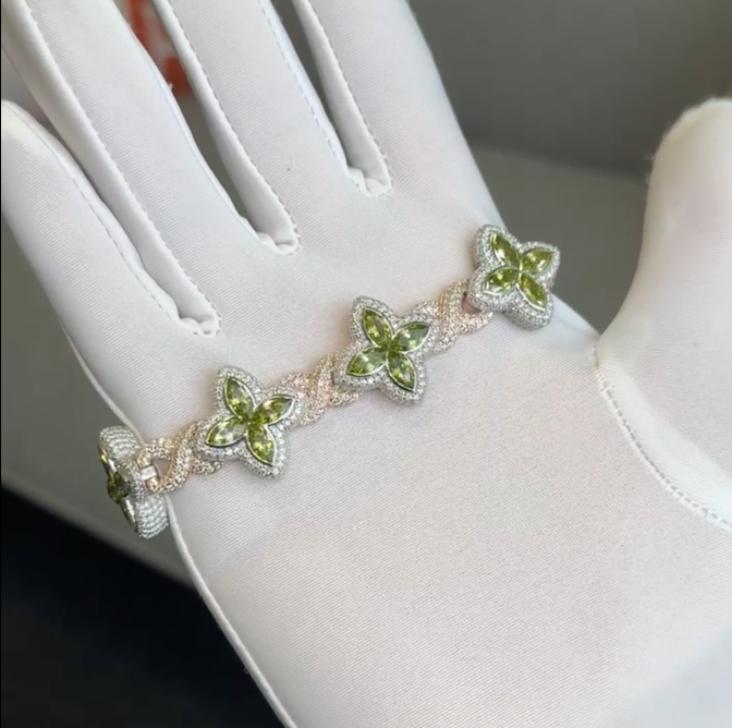 22mm LV Diamond & Sapphire Set Bracelet (XL)