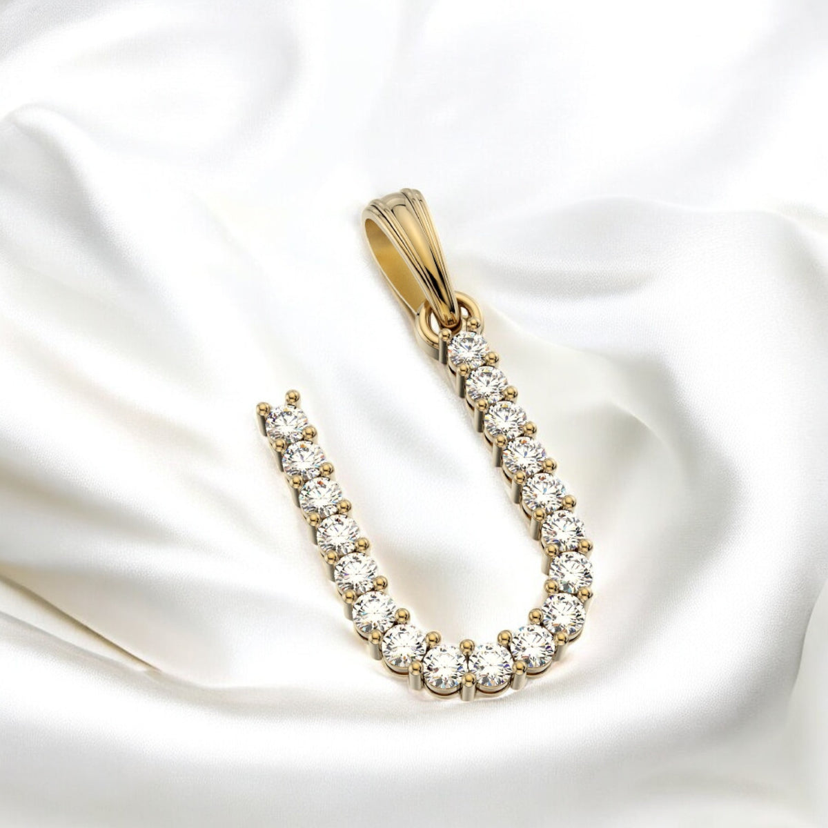 Letter U Pendant (0.8")