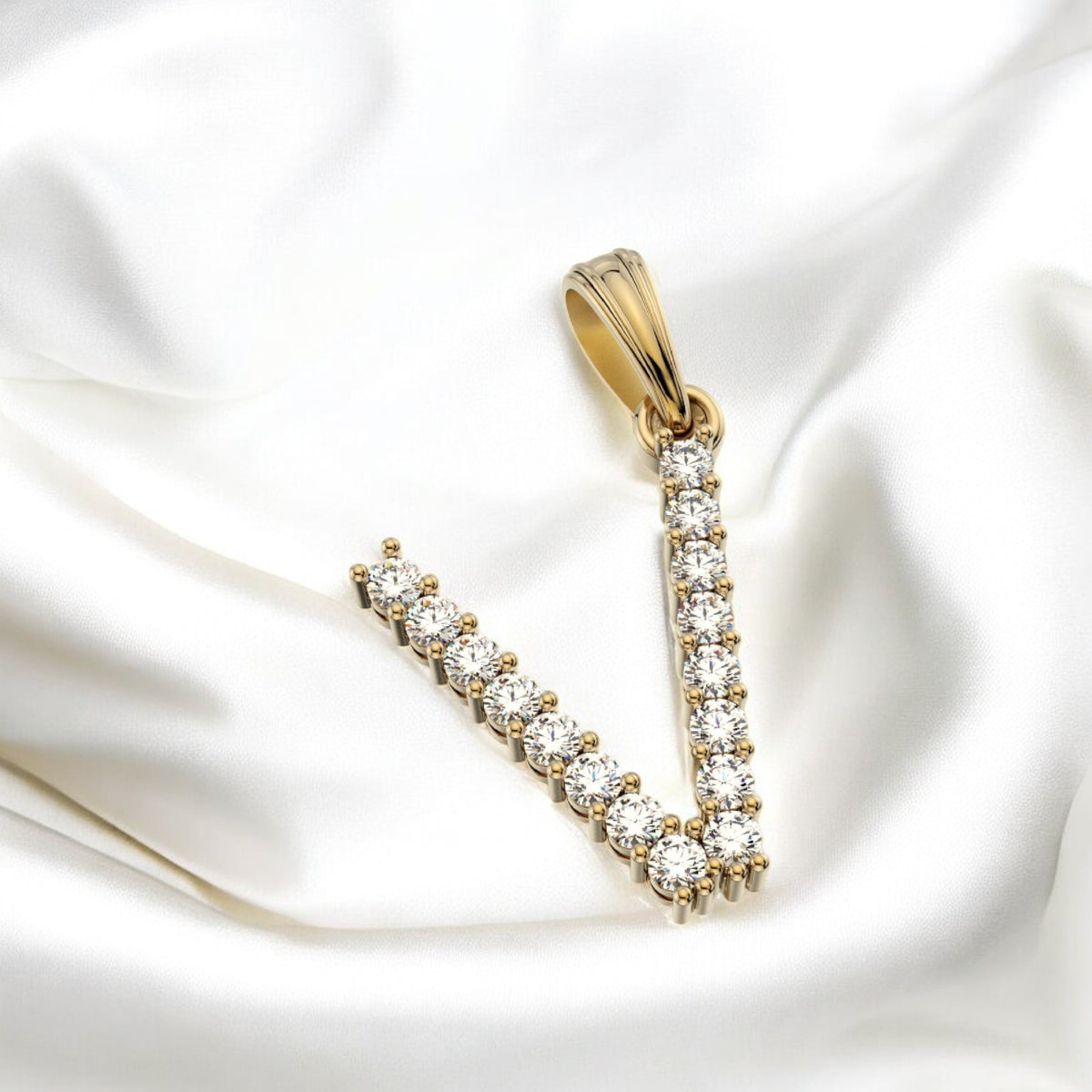 Letter V Pendant (0.8")