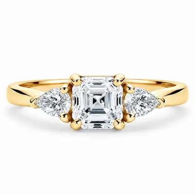 Stratton Diamond Ring (Asscher)